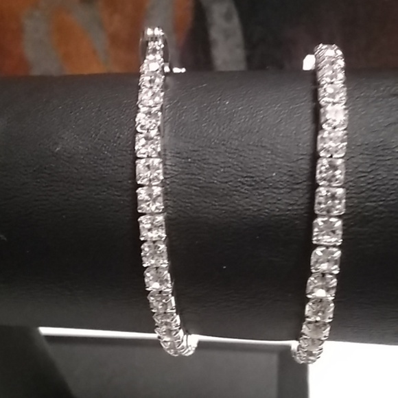 ๐ Rhinestone 40 MM Hoop Earrings - Picture 3 of 3